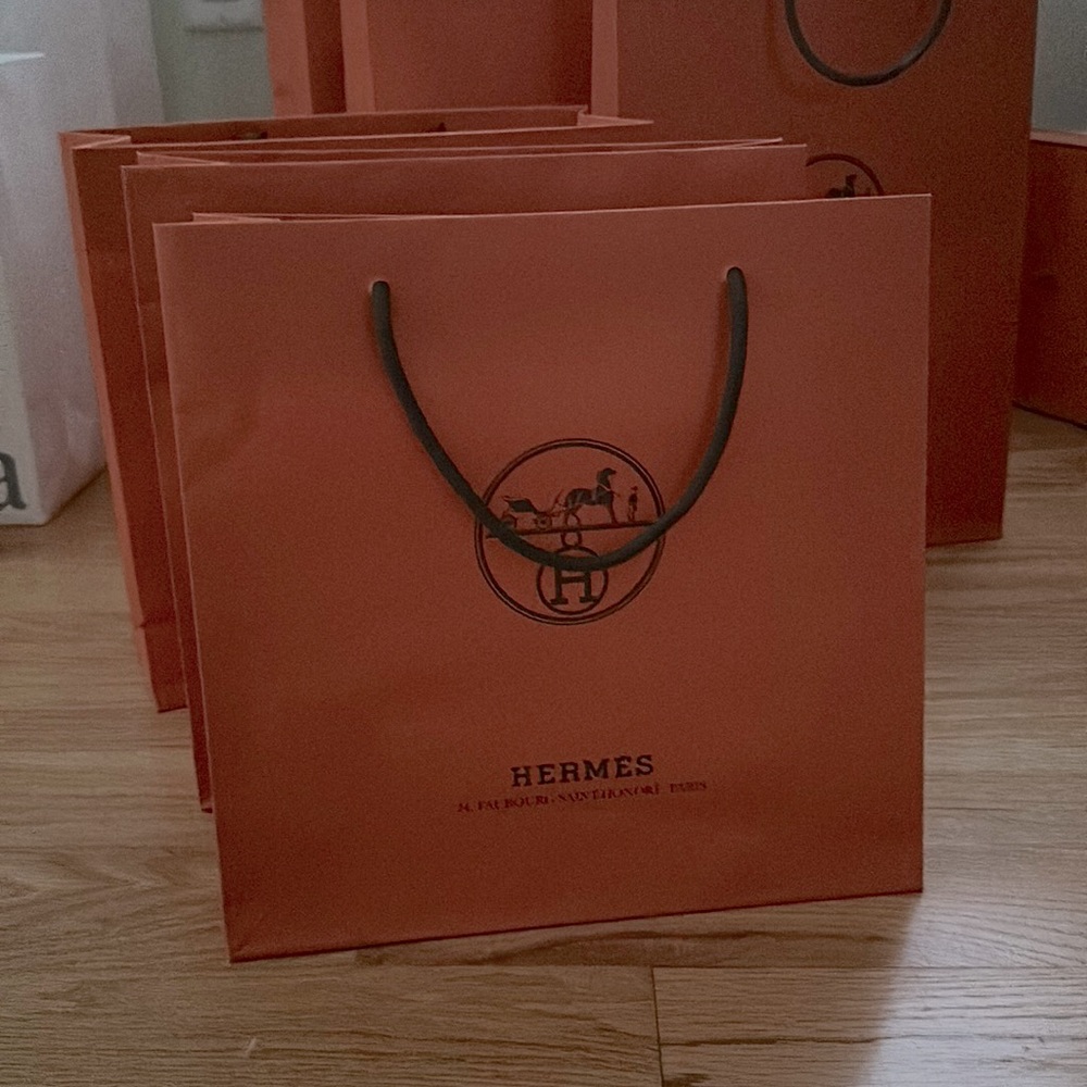 Medium Hermes shopping bag